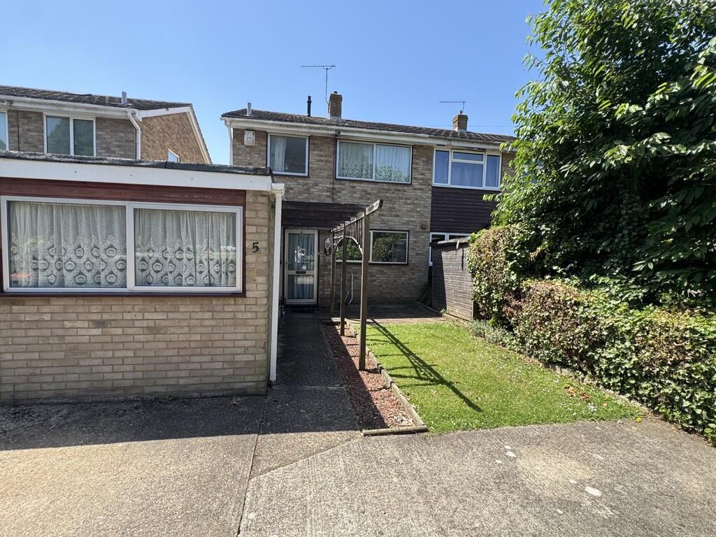 4 bed Semi Detached for rent in Canterbury. From Martin & Co - Canterbury