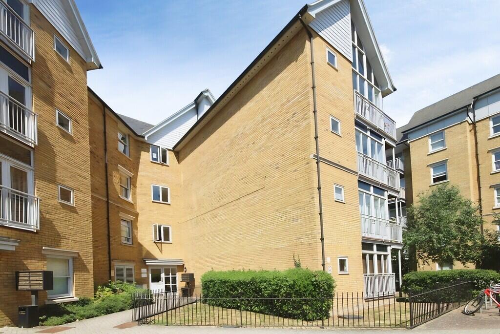 1 bed Apartment for rent in Canterbury. From Martin & Co - Canterbury 1 bed Apartment for rent in Canterbury. From Martin & Co - Canterbury