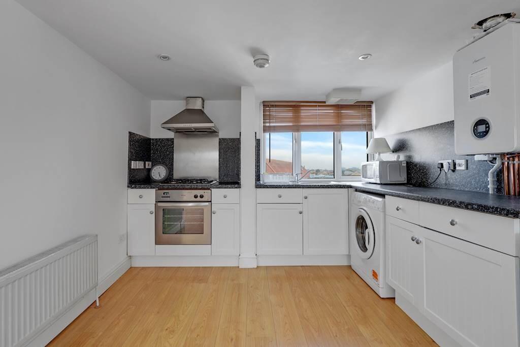 4 bed Studio for rent in Croydon. From Martin & Co - Crystal Palace 4 bed Studio for rent in Croydon. From Martin & Co - Crystal Palace