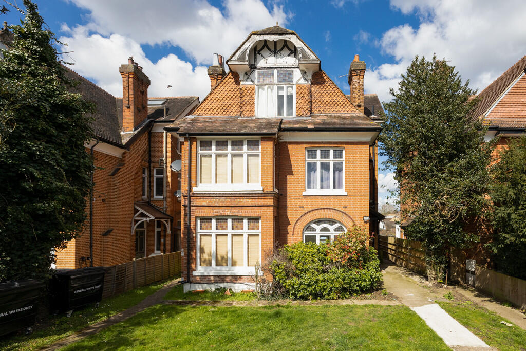 1 bed House (unspecified) for rent in Penge. From Martin & Co - Crystal Palace 1 bed House (unspecified) for rent in Penge. From Martin & Co - Crystal Palace