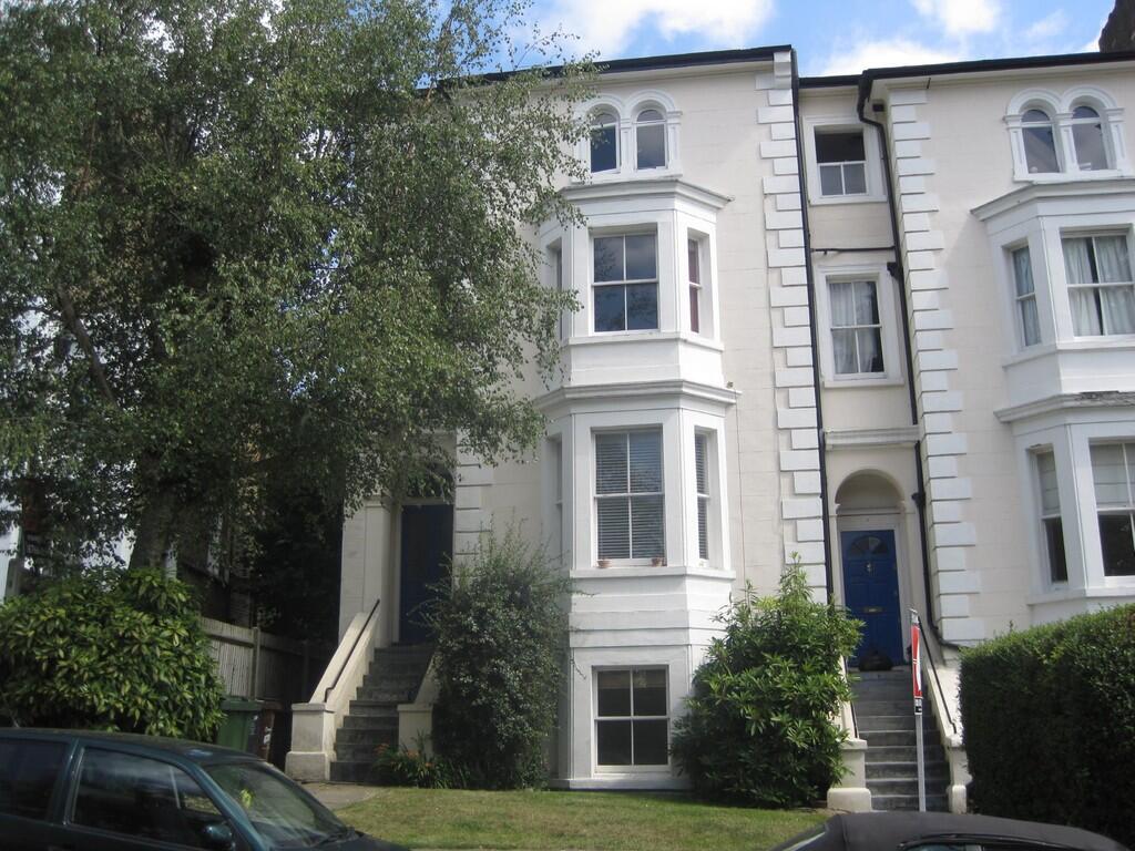 2 bed 1st Floor Flat for rent in Penge. From Martin & Co - Crystal Palace