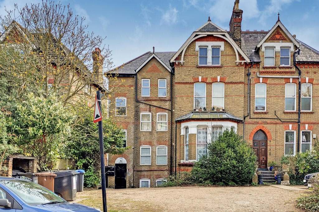 2 bed Apartment for rent in Penge. From Martin & Co - Crystal Palace