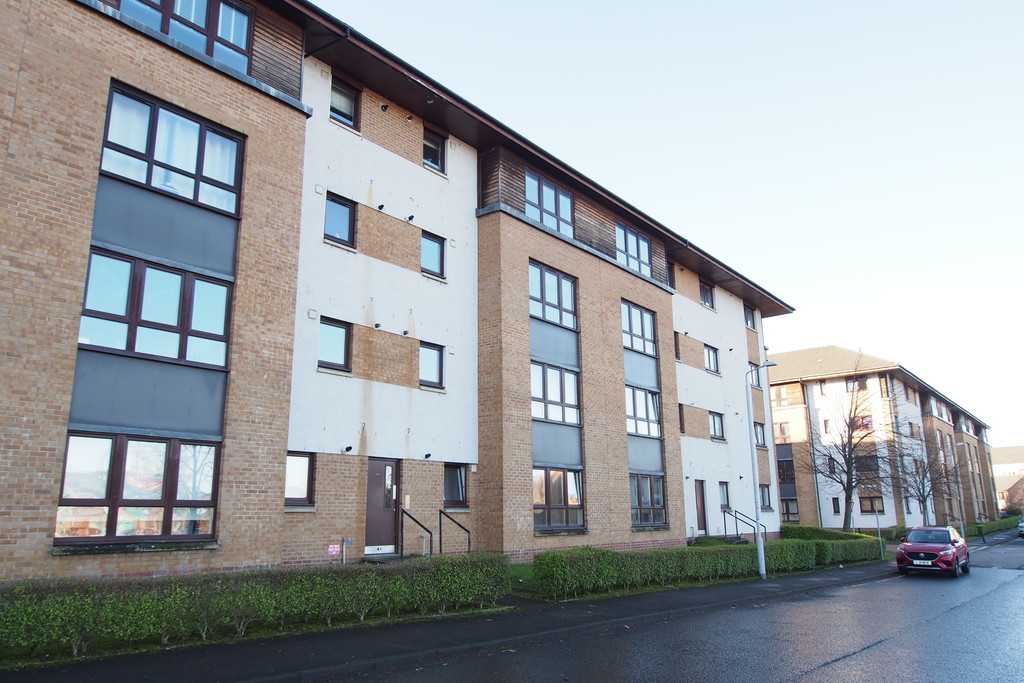 2 bed Apartment for rent in Renfrewshire. From Martin & Co - Paisley