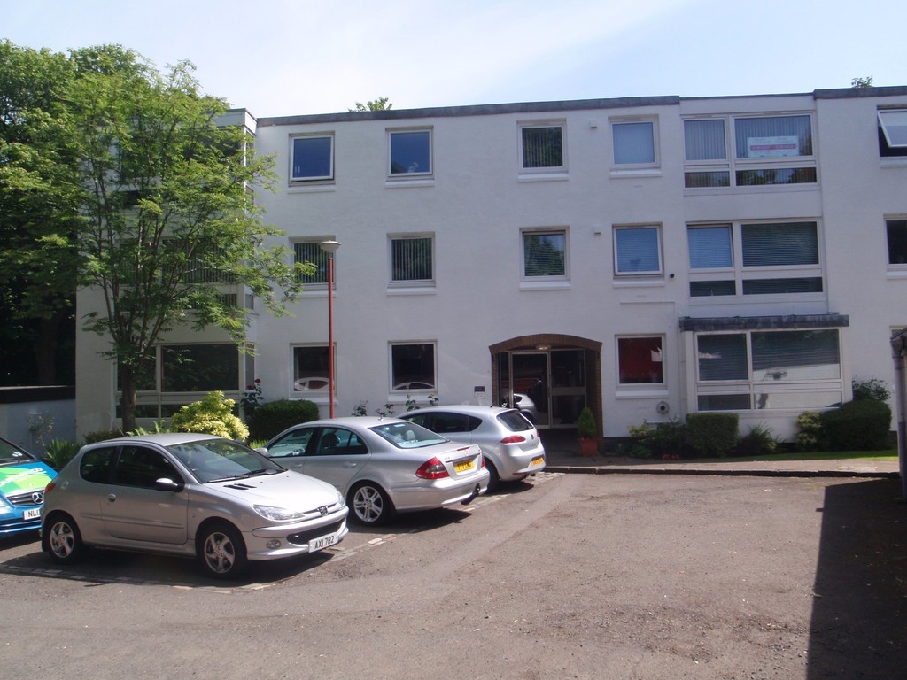 3 bed Apartment for rent in Paisley. From Martin & Co - Paisley 3 bed Apartment for rent in Paisley. From Martin & Co - Paisley