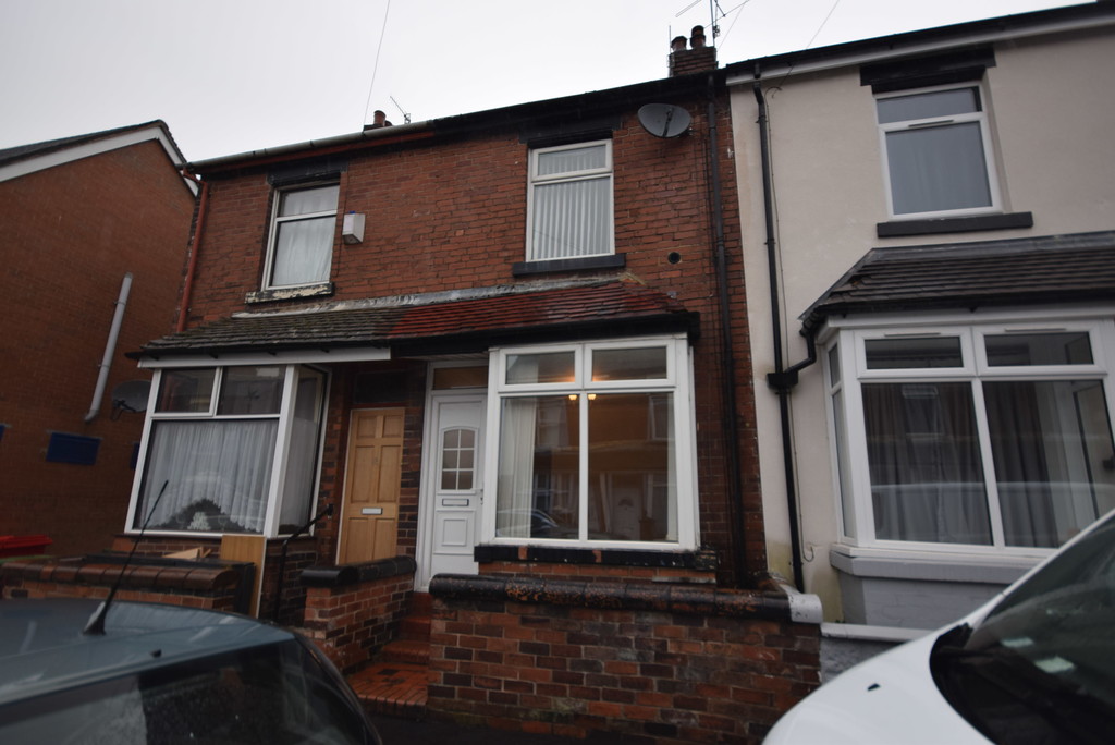 3 bed Mid Terraced House for rent in Staffordshire. From Martin & Co - Stoke on Trent