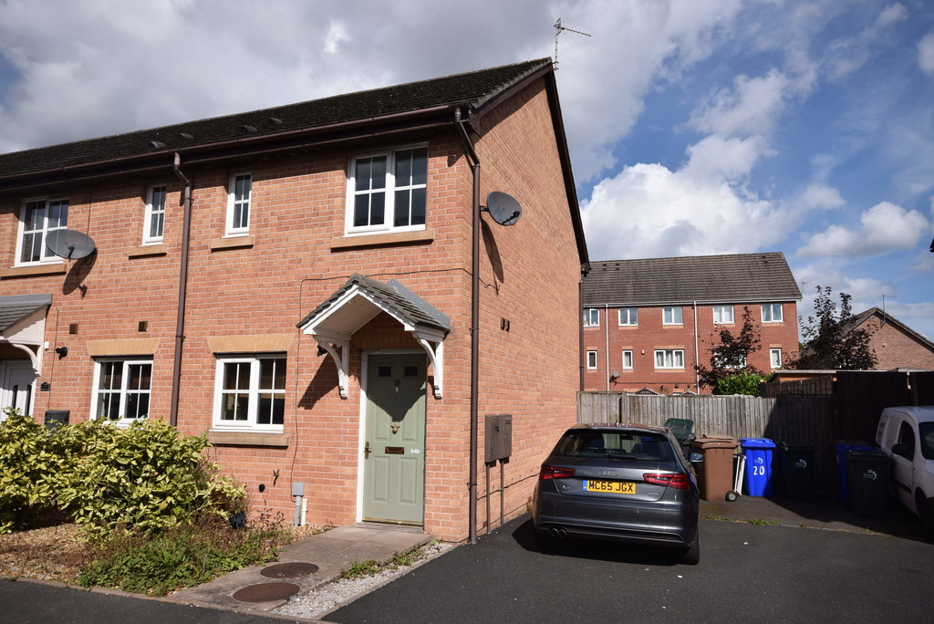 2 bed Town House for rent in Staffordshire. From Martin & Co - Stoke on Trent