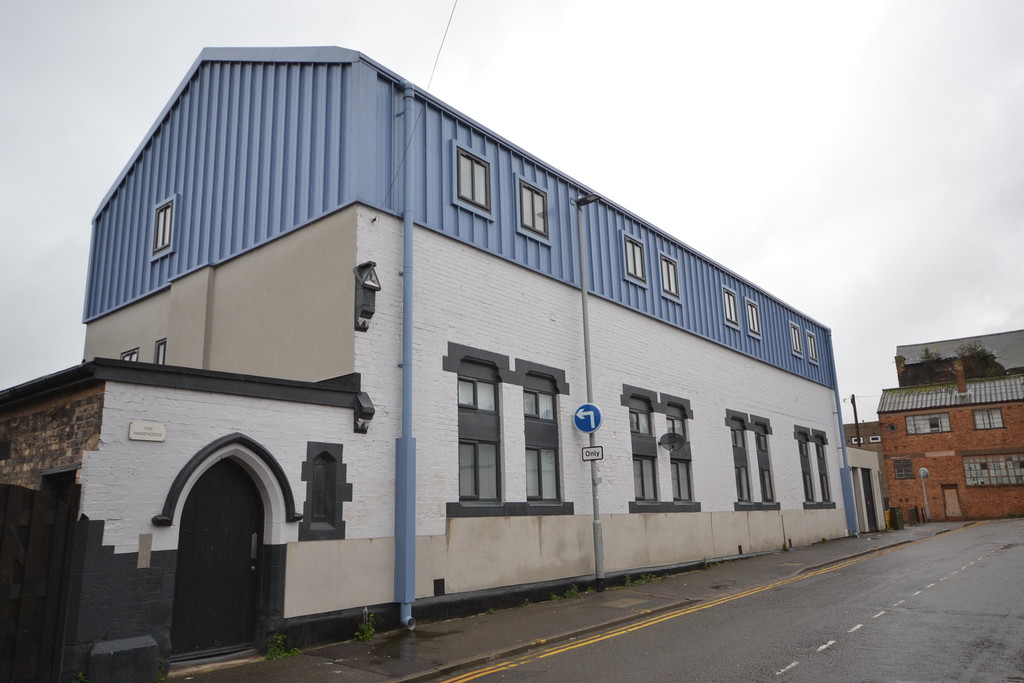 2 bed Apartment for rent in Staffordshire. From Martin & Co - Stoke on Trent