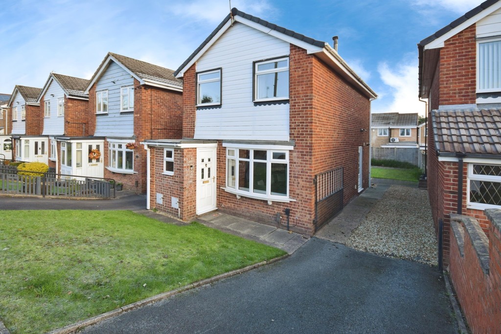 3 bed Detached for rent in Staffordshire. From Martin & Co - Stoke on Trent