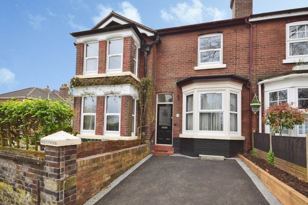 2 bed Mid Terraced House for rent in Newcastle-under-Lyme. From Martin & Co - Stoke on Trent 2 bed Mid Terraced House for rent in Newcastle-under-Lyme. From Martin & Co - Stoke on Trent