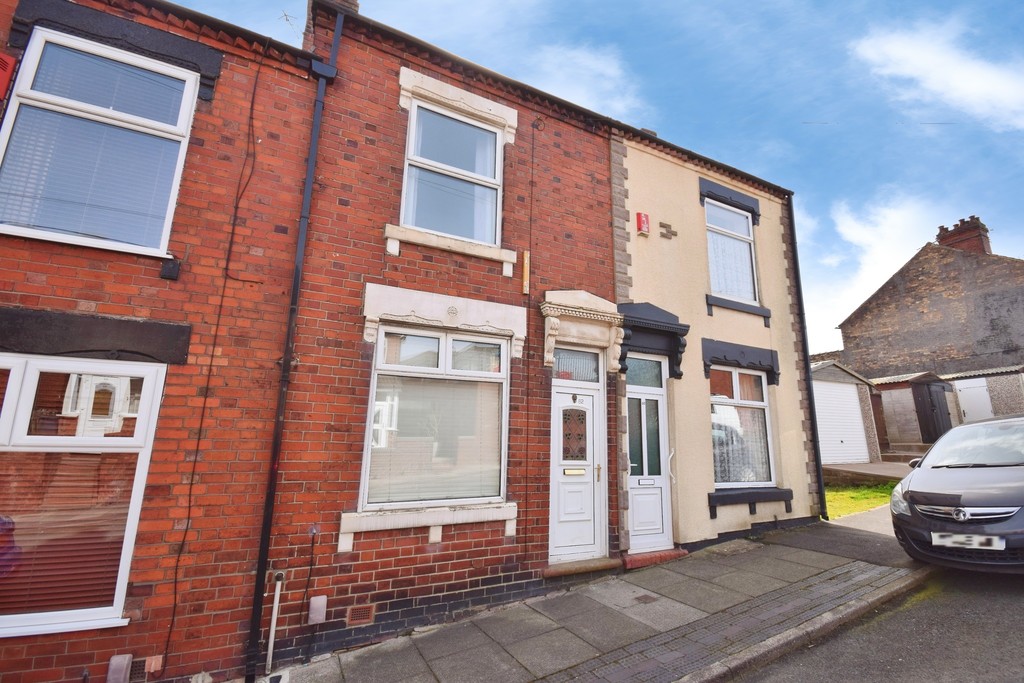 2 bed Mid Terraced House for rent in Staffordshire. From Martin & Co - Stoke on Trent