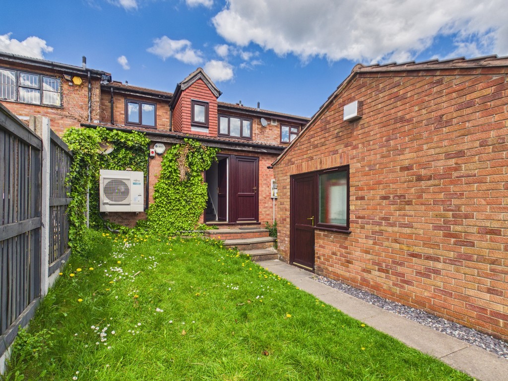 2 bed Apartment for rent in Staffordfshire. From Martin & Co - Stoke on Trent