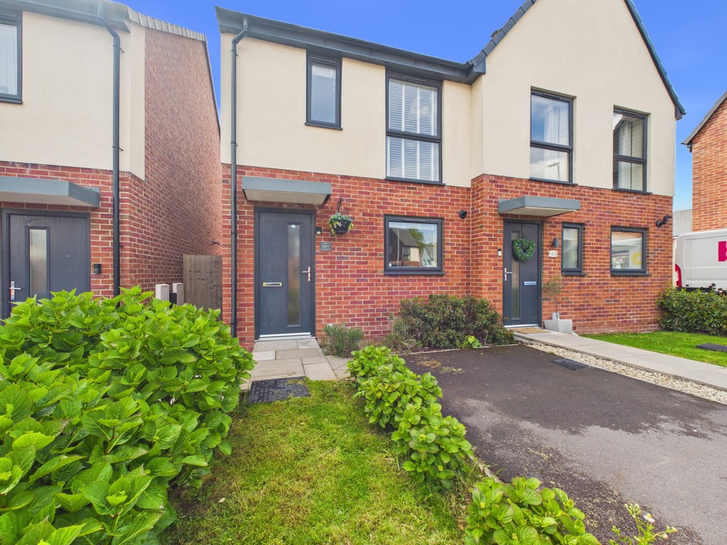 2 bed Mid Terraced House for rent in Stoke-on-Trent. From Martin & Co - Stoke on Trent