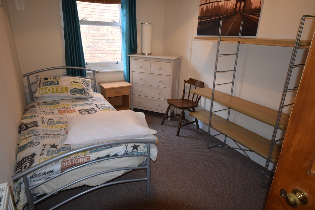 1 bed Flat Share for rent in Staffordshire. From Martin & Co - Stoke on Trent 1 bed Flat Share for rent in Staffordshire. From Martin & Co - Stoke on Trent