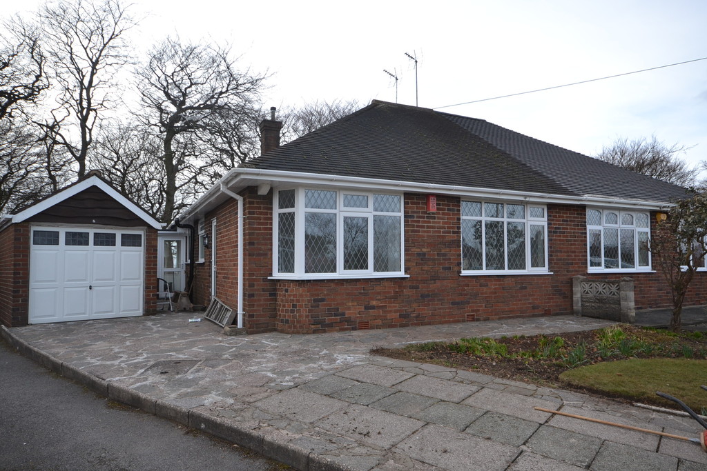 2 bed Semi-detached bungalow for rent in staffordshire. From Martin & Co - Stoke on Trent