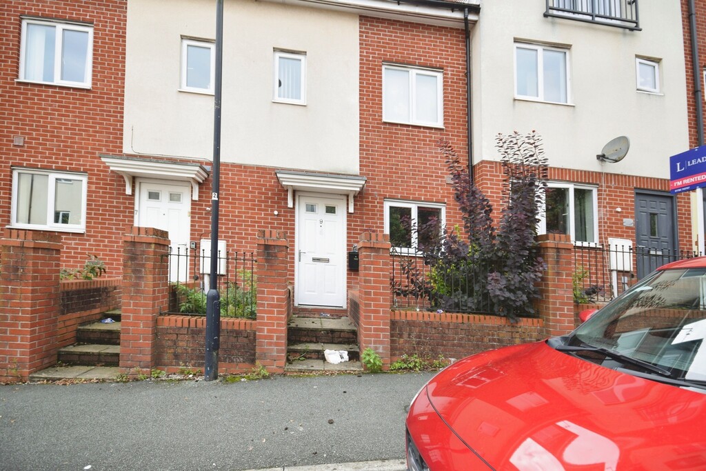 3 bed Town House for rent in Staffordshire. From Martin & Co - Stoke on Trent