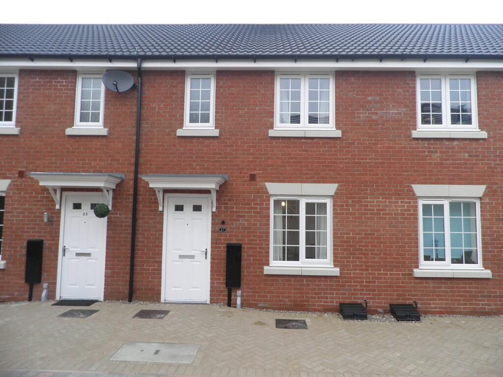3 bed Mid Terraced House for rent in Grantham. From Martin & Co - Grantham