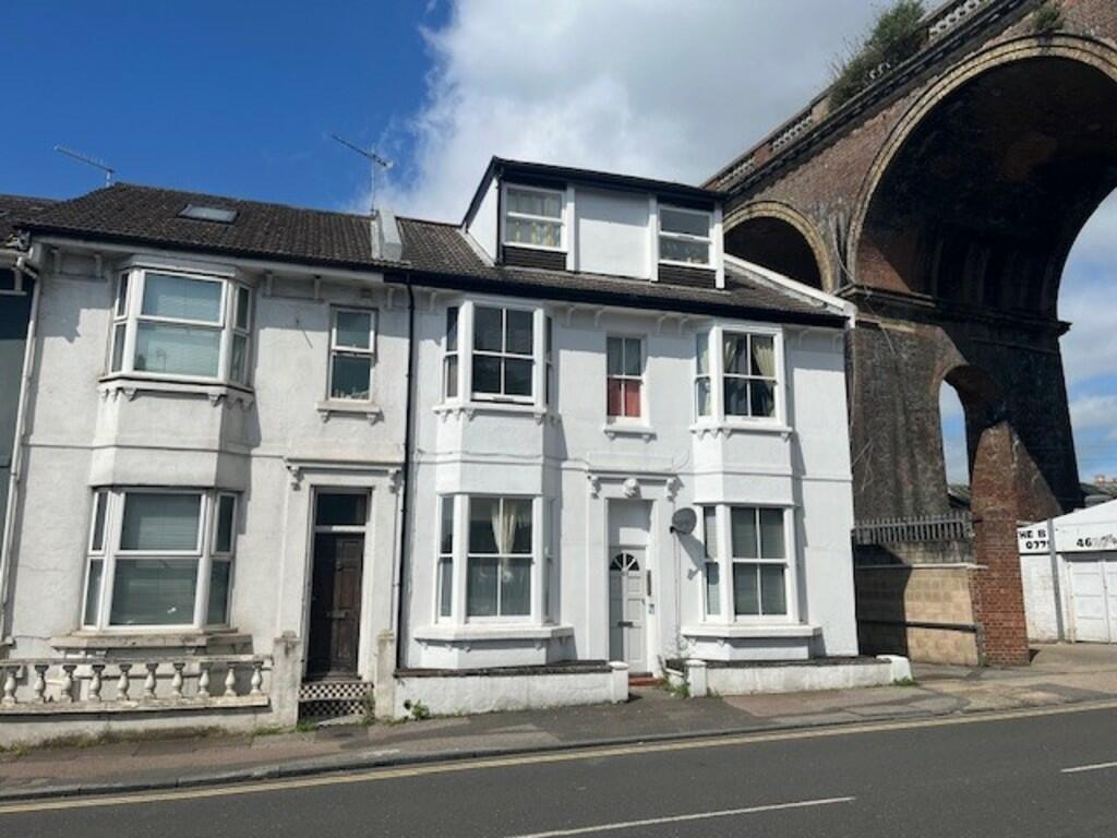 1 bed House (unspecified) for rent in Brighton and Hove. From Martin & Co - Brighton