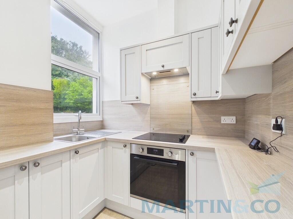 4 bed Studio for rent in Brighton and Hove. From Martin & Co - Brighton 4 bed Studio for rent in Brighton and Hove. From Martin & Co - Brighton