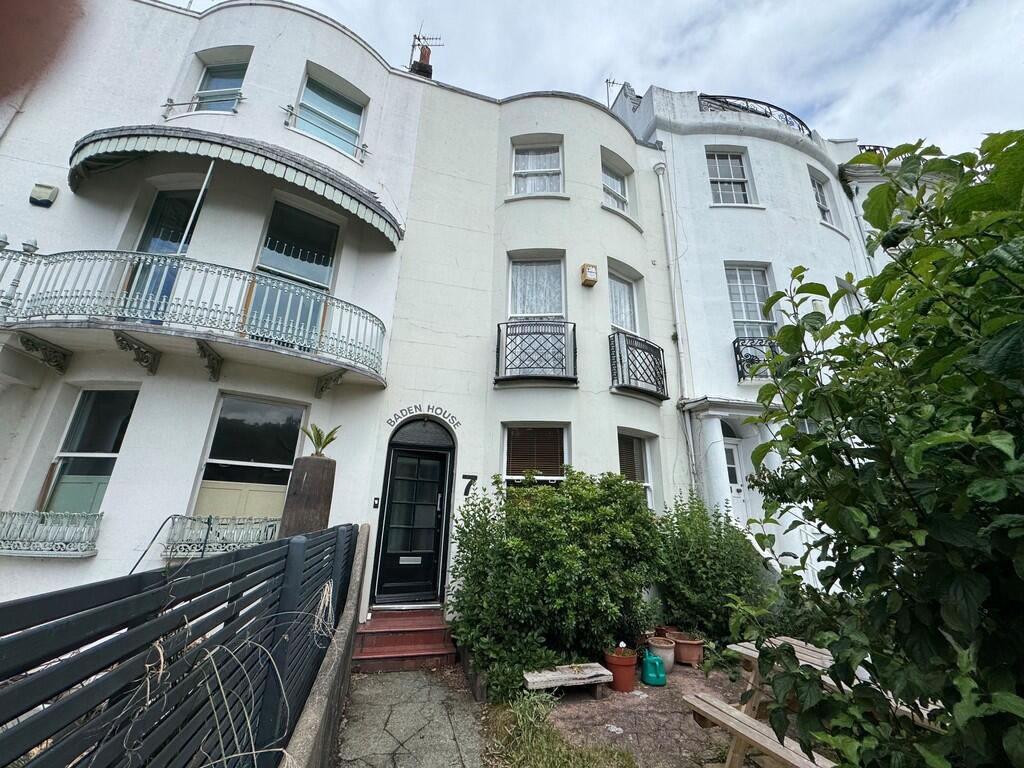 4 bed Mid Terraced House for rent in Brighton and Hove. From Martin & Co - Brighton