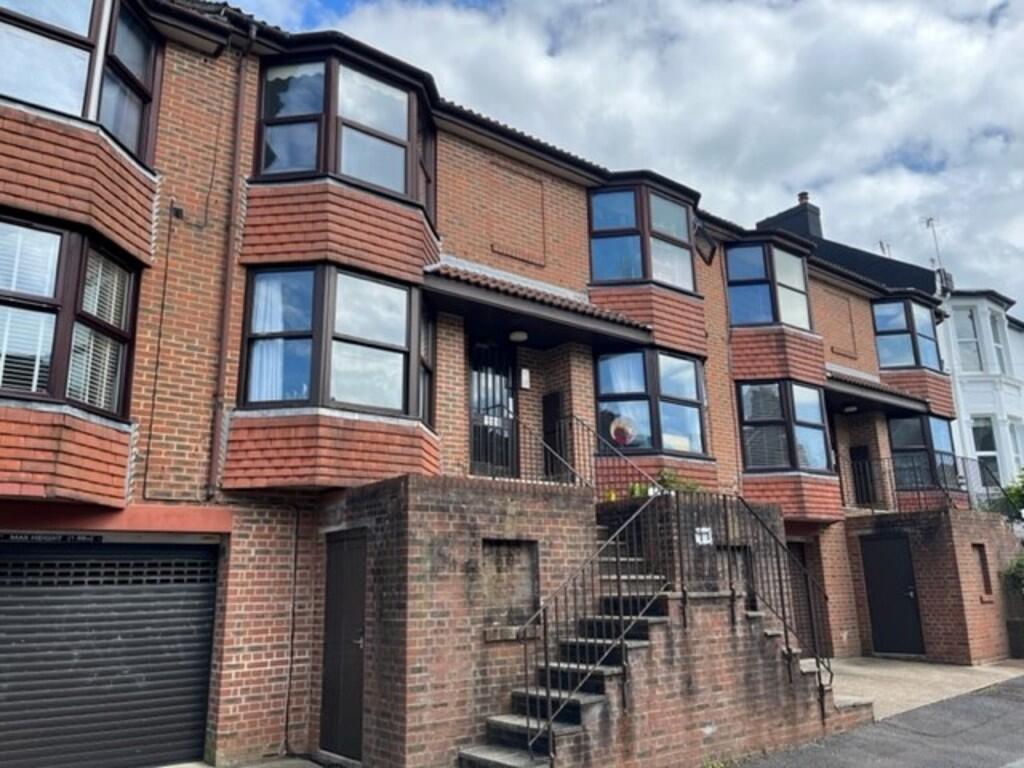 1 bed 1st Floor Flat for rent in Ovingdean. From Martin & Co - Brighton 1 bed 1st Floor Flat for rent in Ovingdean. From Martin & Co - Brighton