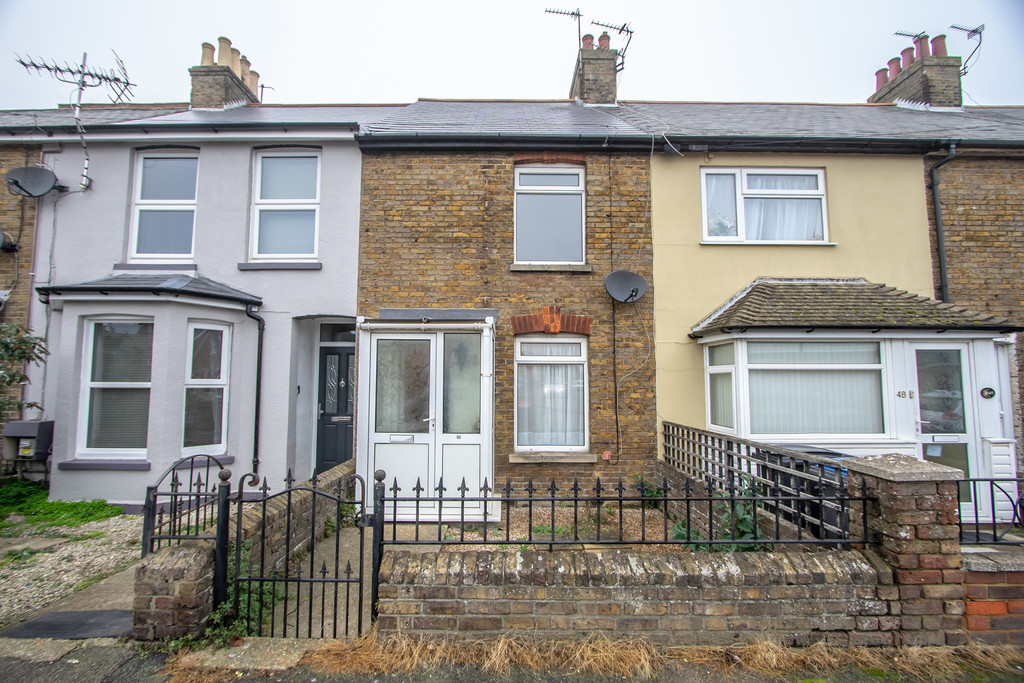 3 bed Mid Terraced House for rent in Kent. From Martin & Co - Folkestone
