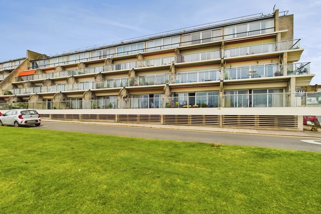 2 bed Apartment for rent in Kent. From Martin & Co - Folkestone