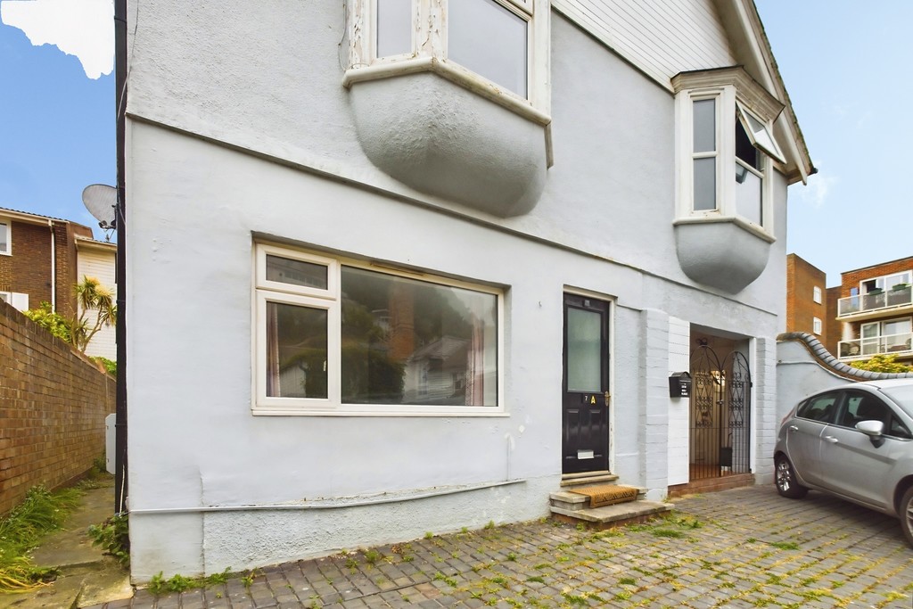 2 bed Ground Floor Flat for rent in Sandgate, Kent. From Martin & Co - Folkestone 2 bed Ground Floor Flat for rent in Sandgate, Kent. From Martin & Co - Folkestone