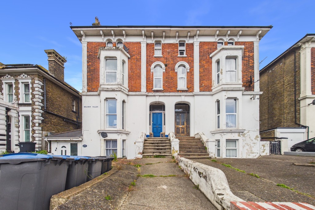 1 bed Apartment for rent in Kent. From Martin & Co - Folkestone 1 bed Apartment for rent in Kent. From Martin & Co - Folkestone