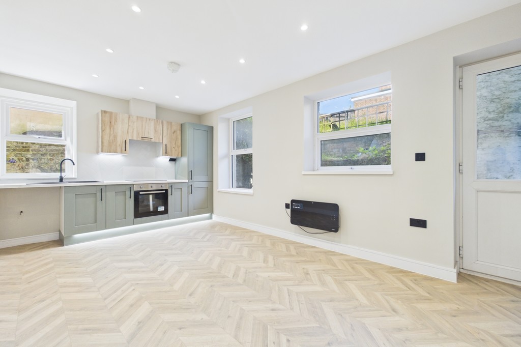 1 bed Apartment for rent in Kent. From Martin & Co - Folkestone