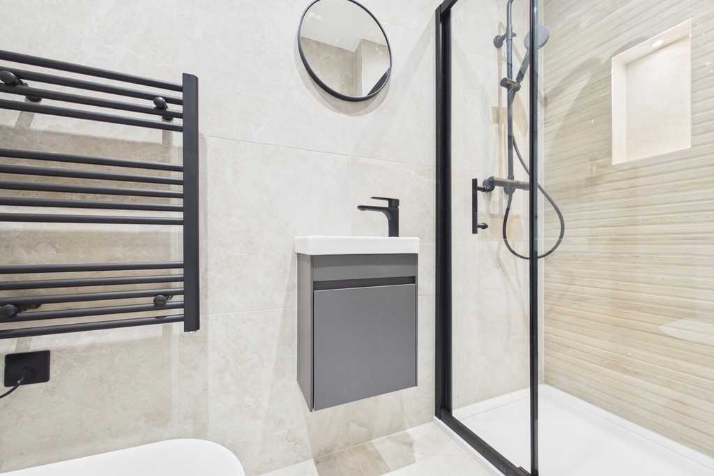 1 bed Apartment for rent in Kent. From Martin & Co - Folkestone