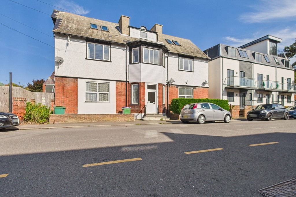 1 bed 1st Floor Flat for rent in Kent. From Martin & Co - Folkestone 1 bed 1st Floor Flat for rent in Kent. From Martin & Co - Folkestone