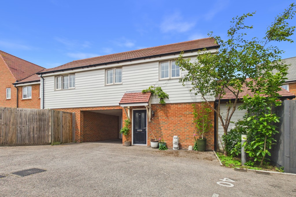 2 bed Apartment for rent in Kent. From Martin & Co - Folkestone