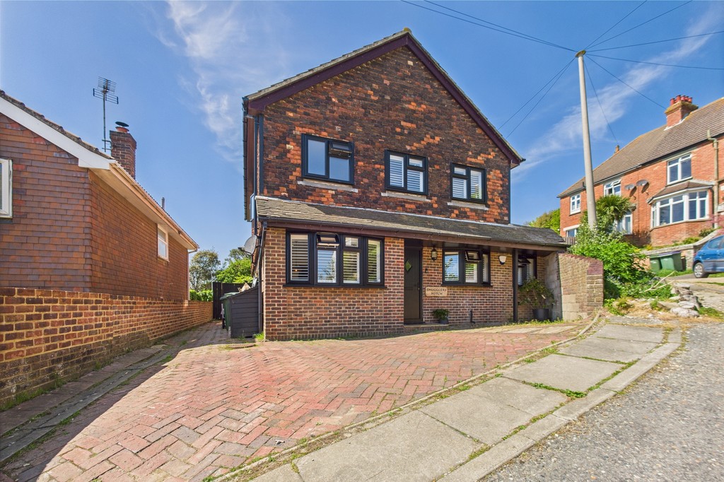 3 bed Detached for rent in Folkestone. From Martin & Co - Folkestone