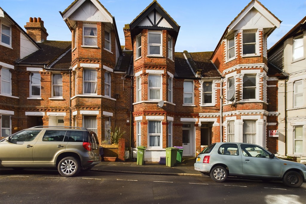 1 bed Apartment for rent in Kent . From Martin & Co - Folkestone