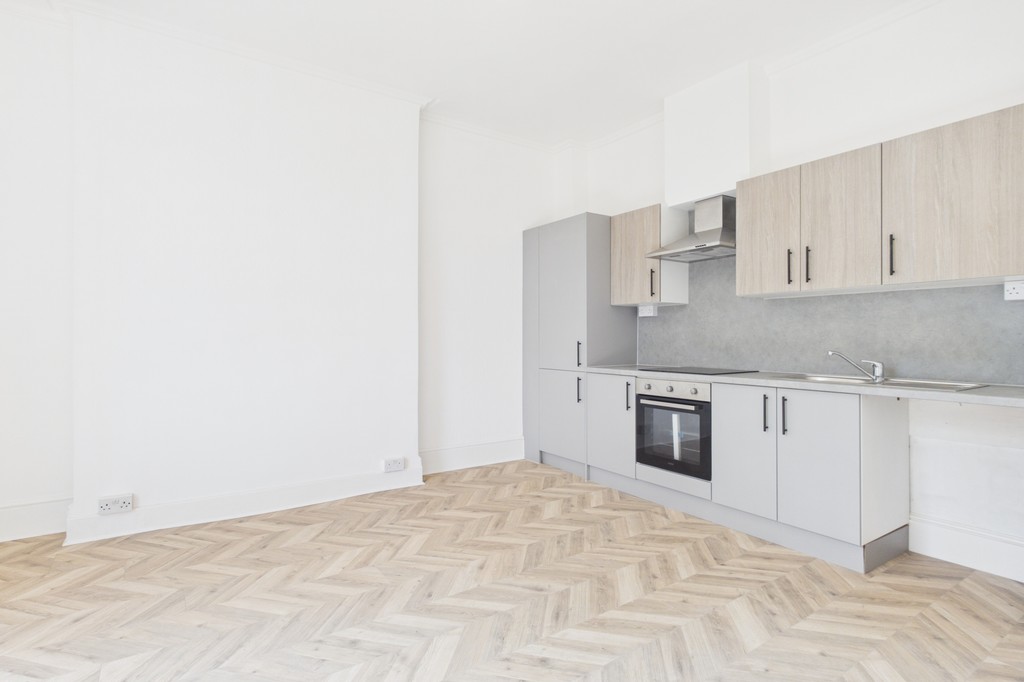 3 bed Apartment for rent in Kent. From Martin & Co - Folkestone 3 bed Apartment for rent in Kent. From Martin & Co - Folkestone