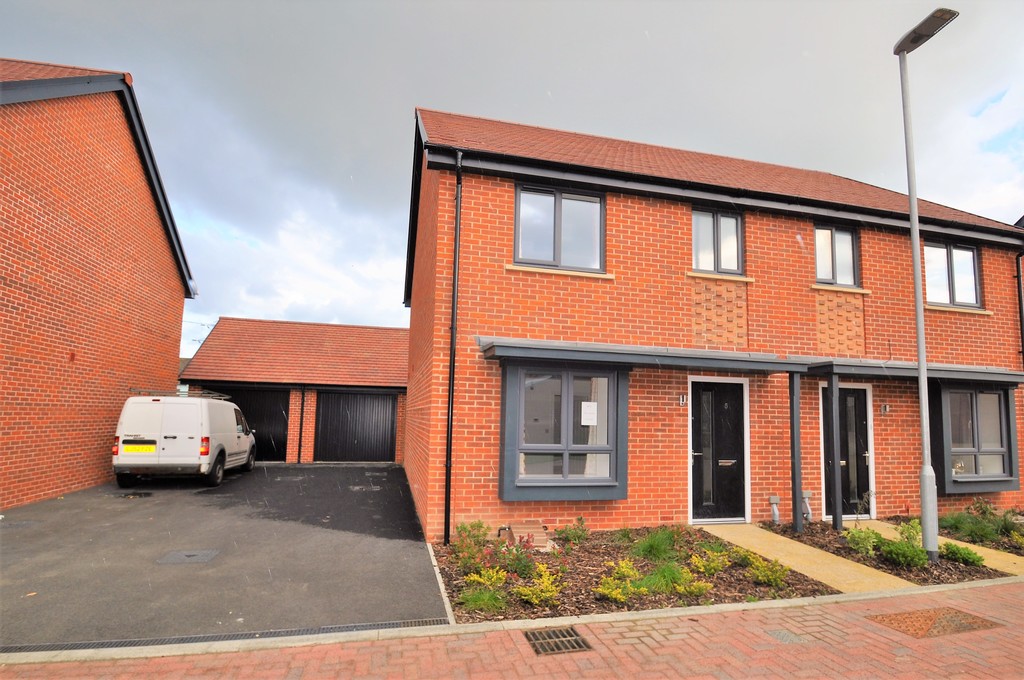 3 bed Semi Detached for rent in Folkestone. From Martin & Co - Folkestone