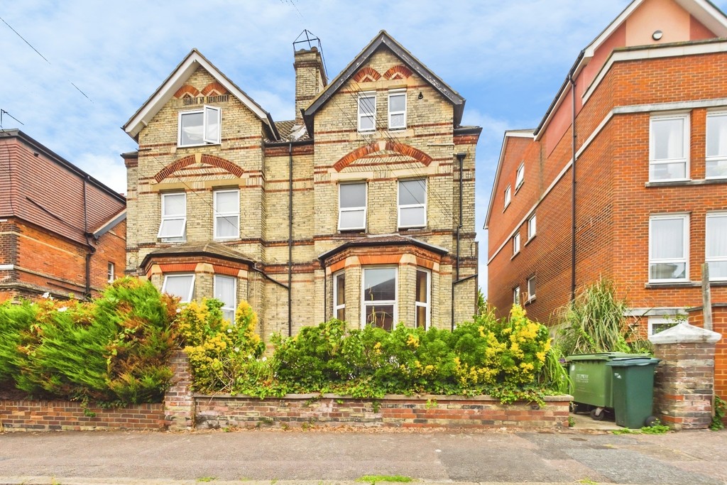 1 bed Apartment for rent in Folkestone. From Martin & Co - Folkestone