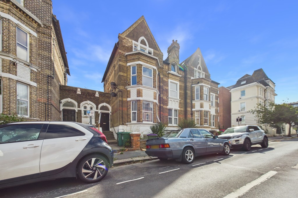 2 bed 1st Floor Flat for rent in Folkestone. From Martin & Co - Folkestone 2 bed 1st Floor Flat for rent in Folkestone. From Martin & Co - Folkestone