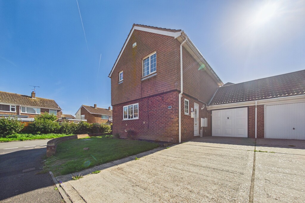 3 bed Detached for rent in Kent. From Martin & Co - Folkestone