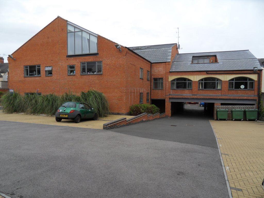2 bed Apartment for rent in Earl Shilton. From Martin & Co - Hinckley & Nuneaton 2 bed Apartment for rent in Earl Shilton. From Martin & Co - Hinckley & Nuneaton