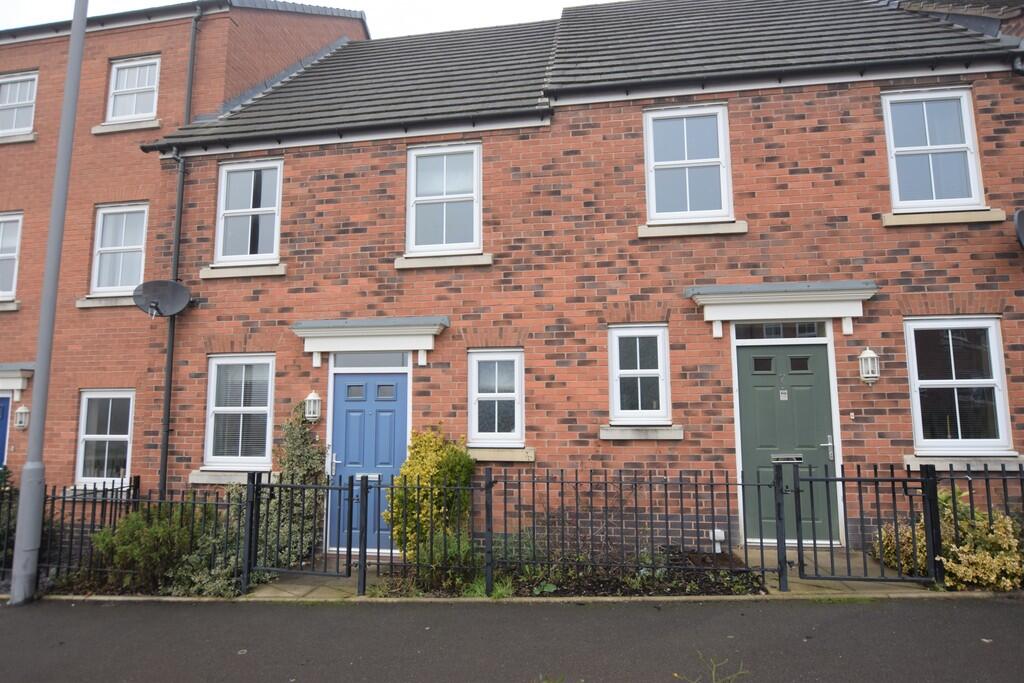 3 bed Town House for rent in Hartshill. From Martin & Co - Hinckley & Nuneaton