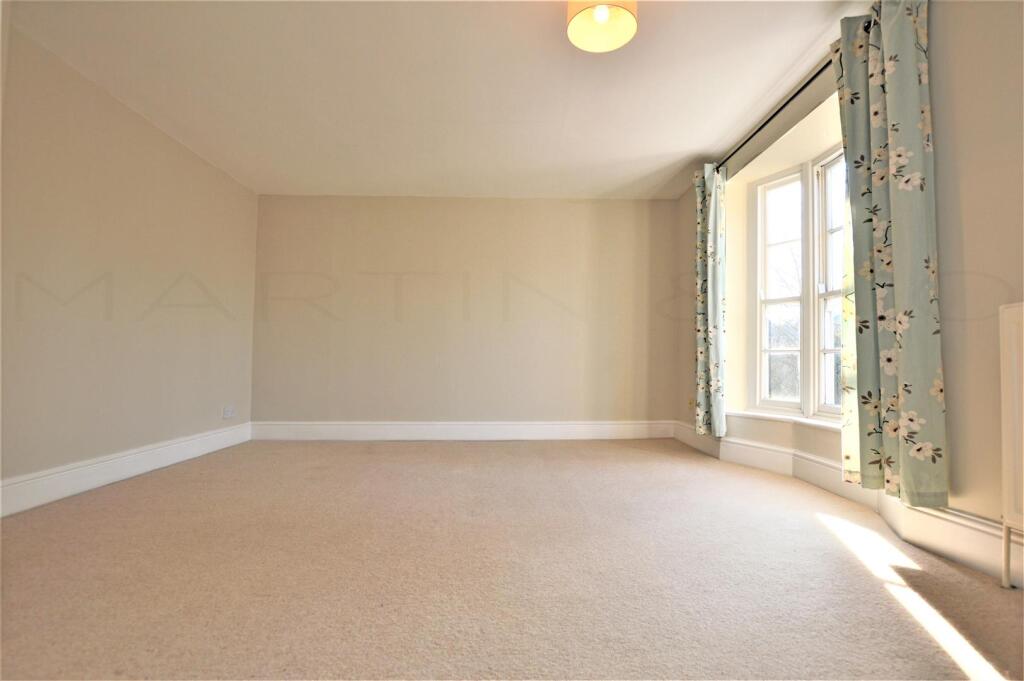 2 bed 1st Floor Flat for rent in Rochester. From Martin & Co - Medway