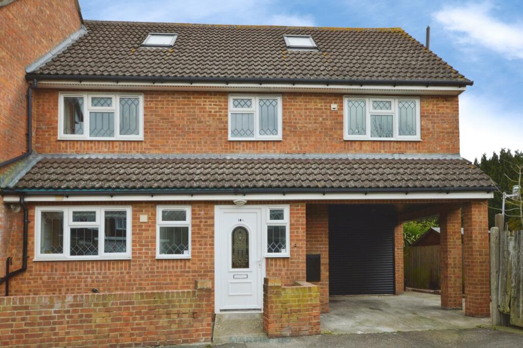5 bed Detached for rent in Blue Bell Hill. From Martin & Co - Medway