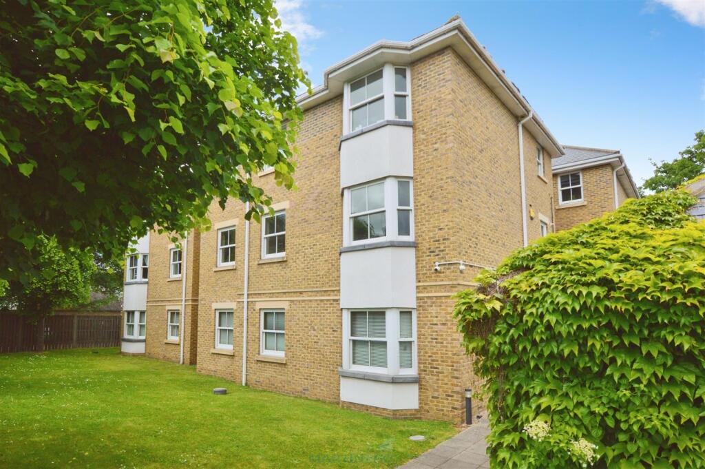 2 bed 1st Floor Flat for rent in Northfleet. From Martin & Co - Medway