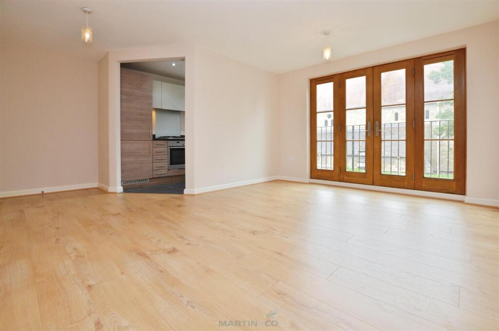 2 bed 1st Floor Flat for rent in Northfleet. From Martin & Co - Medway