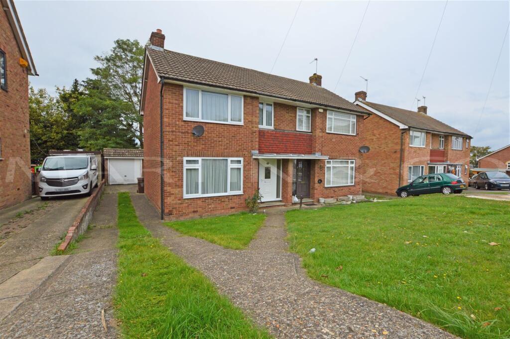3 bed Semi Detached for rent in Wouldham. From Martin & Co - Medway 3 bed Semi Detached for rent in Wouldham. From Martin & Co - Medway
