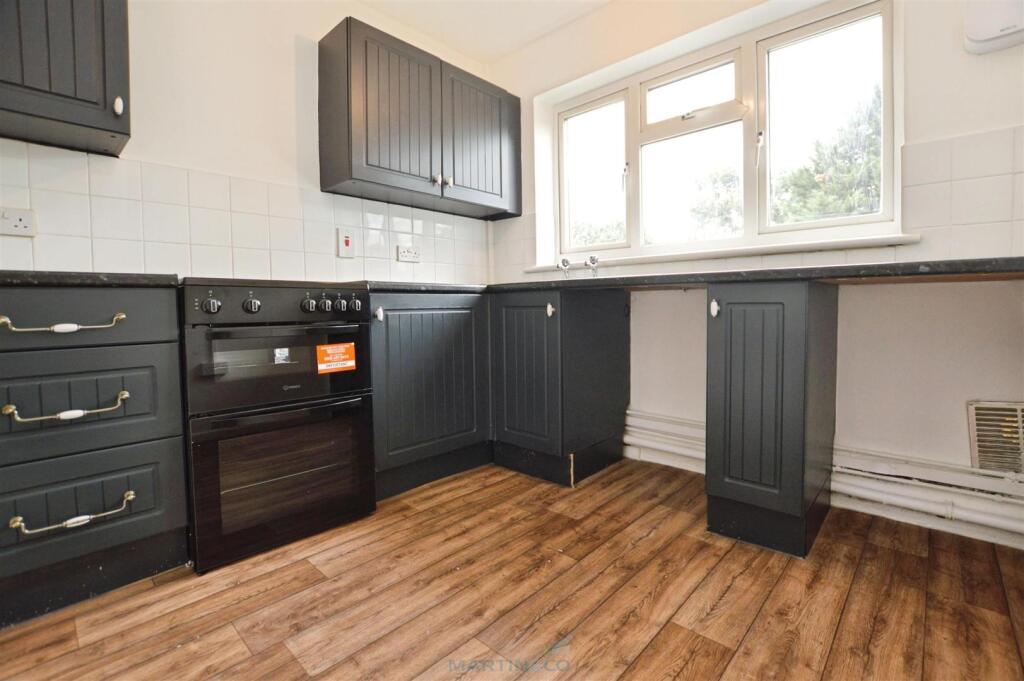 1 bed 1st Floor Flat for rent in Rochester. From Martin & Co - Medway