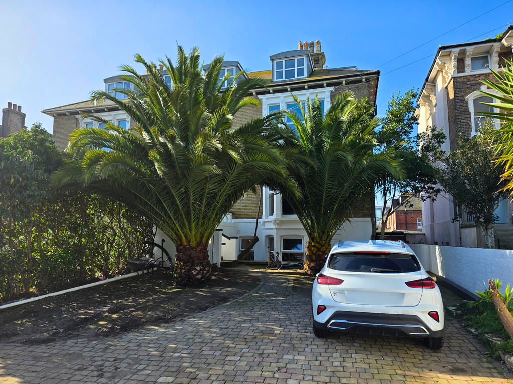 3 bed Apartment for rent in United Kingdom. From Martin & Co - Weymouth 3 bed Apartment for rent in United Kingdom. From Martin & Co - Weymouth