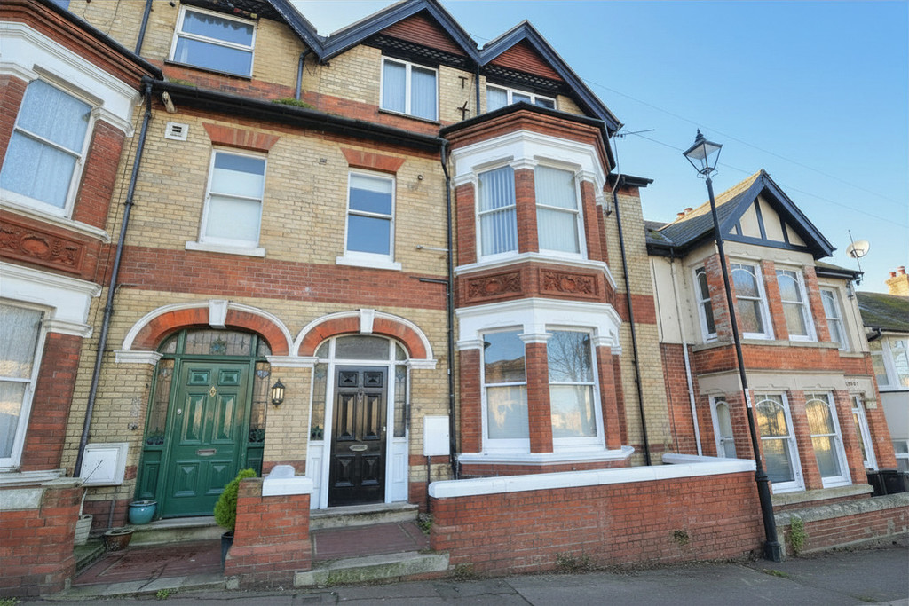 2 bed Ground Floor Flat for rent in Dorset. From Martin & Co - Weymouth