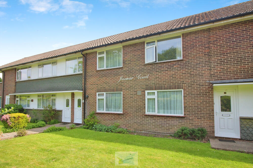 2 bed House (unspecified) for rent in New Milton. From Martin & Co - New Milton